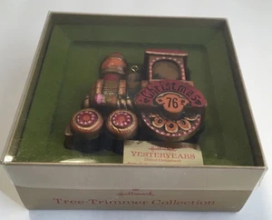 VTG HALLMARK TRAIN 1976 "Yesteryears Train" ORNAMENT & BOX WOOD LOOK EUC - Picture 1 of 5