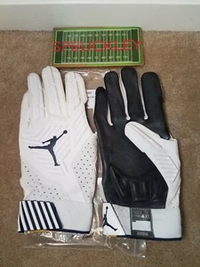 GUANTES DE FÚTBOL NIKE JORDAN D-TACK 5.0 NCAA MICHIGAN WOLVERINES LINIERO, BLANCOS - Imagen 1 de 2