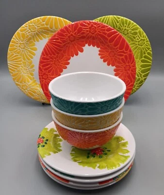 LAURIE GATES EMBOSSED MELAMINE 3 PIECE PLACE SETTINGS-SET OF THREE - Image 1 of 4