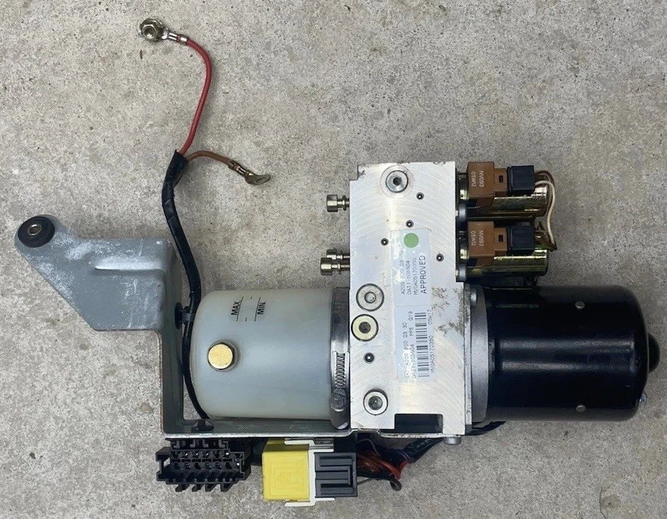 03-09 Mercedes W209 CLK500 CLK350 CLK63 AMG Convertible Roof Top Pump Motor OEM - Image 1 of 4