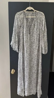 Maxi Vestido Thomas Wylde Seda Estampado de Gasa con Borla de Calavera MED $1395 Foto 1 de 4