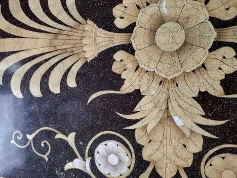 Italian Hand Painted attribute to Theodore Alexander table . 20 century Cover