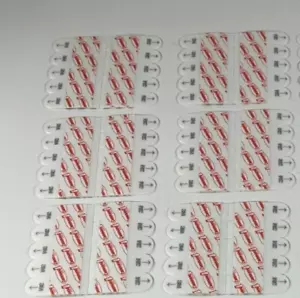 60 3M Command Strips 17523 Small Poster Size Brand New Wall Hanging - Picture 1 of 10
