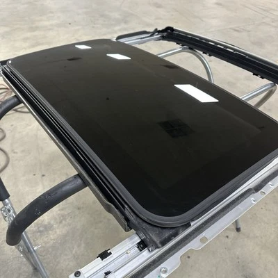 Kia Forte 2019-2024 techo corredizo techo corredizo vidrio sedán OEM 81630M6000 Foto 1 de 4