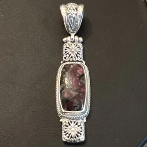 Sarda Bali Sterling 925 Raro Ciondolo Pietra Eudialite Firmato 9,4g - Foto 1 di 9