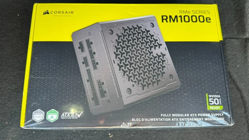 Fuente de alimentación de bajo ruido totalmente modular Corsair CP-9020264-NA RM1000e (2023) Foto 1 de 1