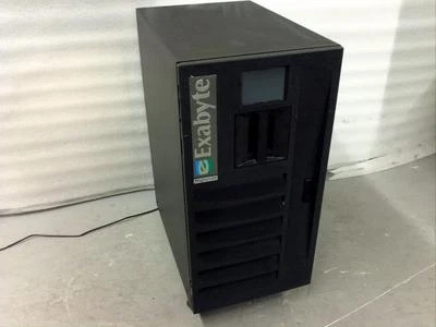 Exabyte Magnum 20 - Tape library 14.8 TB / 29.6 slots: 148 1 drive ( 100/ 200GB) - Image 1 of 4