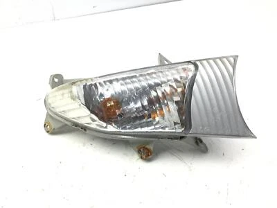 FRECCIA ANTERIORE DESTRA - NO CABLAGGIO SUZUKI BURGMAN UH 125 2007 CC111 - Immagine 1 di 4