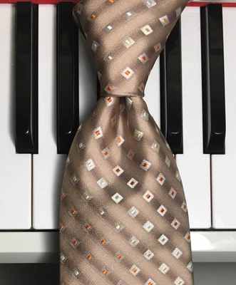 ENRO / Corbata de seda a rayas de bronce brillante con diamantes plateados punteados en naranja y amarillo Foto 1 de 4