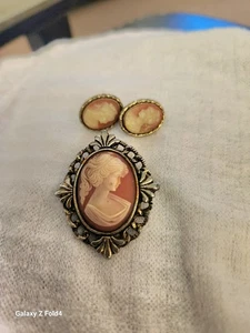 Vintage PERI Kamee Brosche Ohrringe nicht PERI - Bild 1 von 3