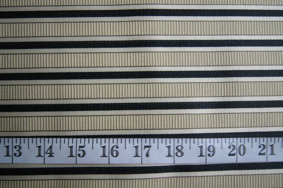 Tela de tapicería delgada sedosa a rayas texturizada marrón beige de 2+ yardas 86" X 54" Foto 1 de 1