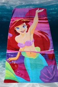 Toalla de playa vintage Disney aérea Little Mermaid The Disney Store 60x30 NUEVA - Imagen 1 de 7