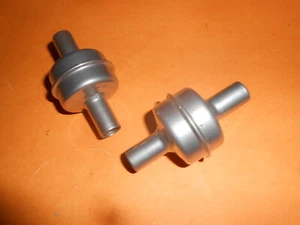 PAIR OF BREATHER FLAME TRAPS V8 MGB GT & TRIUMPH TR5, TR6 - Picture 1 of 2