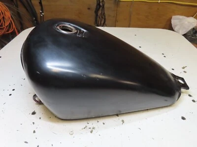 Honda CX650C 1983 tanque de gasolina personalizado Foto 1 de 4