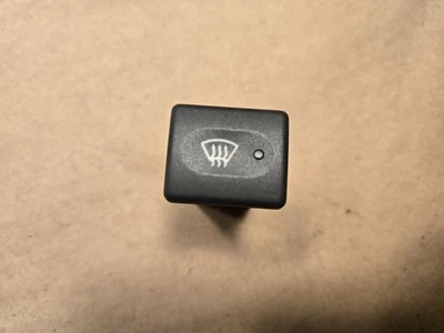 Land Rover Discovery 2 Front Heated Windscreen Switch YUG000750 - Image 1 of 4