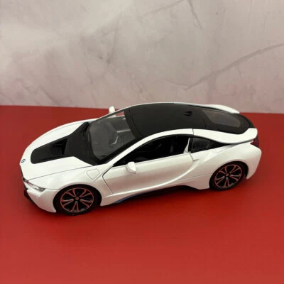 2020 BMW i8 Diecast Model 1:22 Scale - White - Image 1 of 4