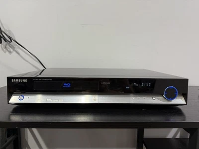 Reproductor de discos Blu-ray Samsung BD-P1000 con mando a distancia original. Foto 1 de 4