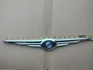 2005 2006 2007 07 Chrysler 300 Rear Trunk Wing Badge Emblem 04805988AB OEM MT1 - Picture 1 of 9
