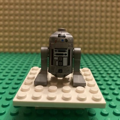 LEGO Star Wars Minifigure sw0303 Astromech Droid R2-Q2 (K9) - Image 1 of 4