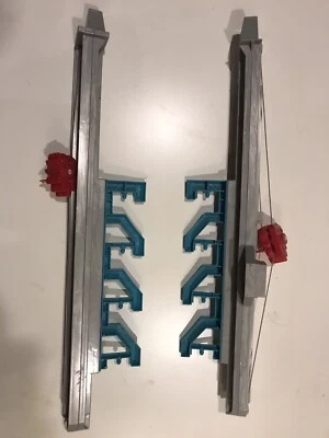 2015 Hot Wheels Ultimate Garage CMP80-Replacement Elevator Supports-Left & Right - Image 1 of 2