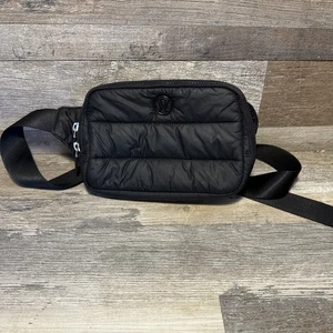 Lululemon BLACK Puffer Body Bag - Picture 1 of 12