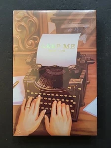 Keep Me Sara Cate Bookish Box Darkly Printed Signature Sealed NEW - Imagen 1 de 6