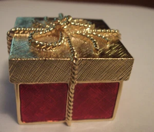 Estee Lauder Solid Parfüm Compact 2005 ""Goldenes Geschenk"" voll - Bild 1 von 1