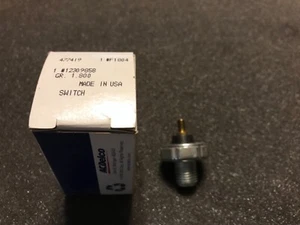AC Delco F1804 Engine Oil Pressure Sensor Sender Switch GM 12309858 - Picture 1 of 3