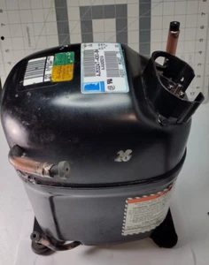 Compressor Tecumseh AJ532AT-430-B4 LRA 68.0 115V~60Hz 100V~50Hz 1 PH FOR R404A - Picture 1 of 17