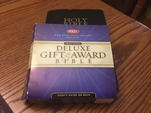 The Holy Bible: New King James Version, Blue, Deluxe Gift and Award - Picture 1 of 4