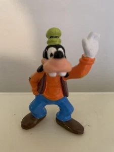 Vintage Goofy Waving PVC Figure Disney Cake Topper 2.5” - Picture 1 of 2