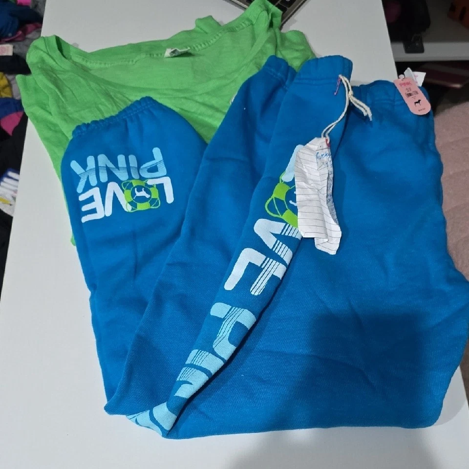 Conjunto de conjunto VS PINK Top LS, pantalones estilo jogger nuevo con etiquetas grandes Foto 1 de 3