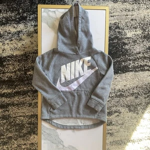 Girls Nike Hoodie, size 5, excellent condition - Picture 1 of 5