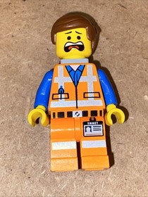 LEGO&reg; Emmet  - The Lego Movie -  (tlm018) Minifigure with Piece of Resistance