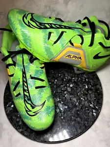 Botines de fútbol para hombre talla 8,5 Nike Alpha Menace Neon Pro 3 Mid afeitadora cortes afilados - Imagen 1 de 12
