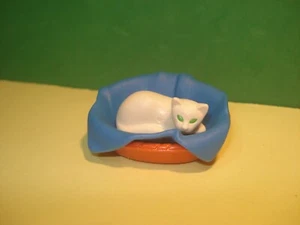 PLAYMOBIL CAT IN YOUR BED, MINT CONDITION - Picture 1 of 2