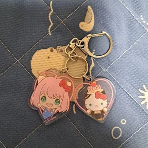 Spy Family x Sanrio Anya & Hello Kitty Acryl Doppel Schlüsselanhänger Japan - Bild 1 von 2