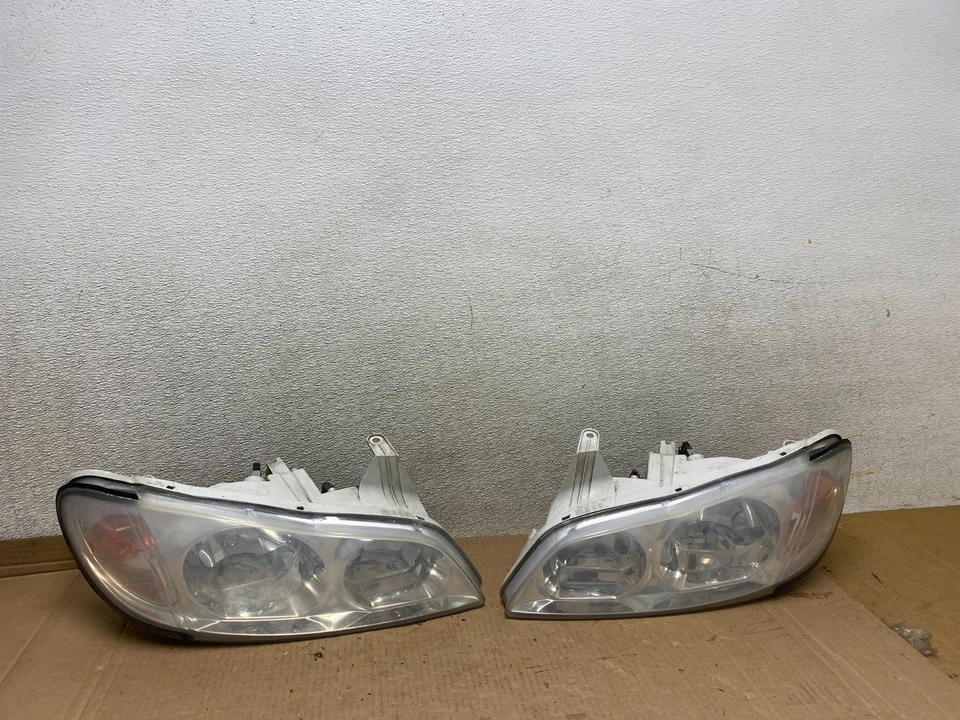 2000 to 2001 Infiniti I30 Left+Right Side Headlights Halogen U8465 DW - Image 1 of 4