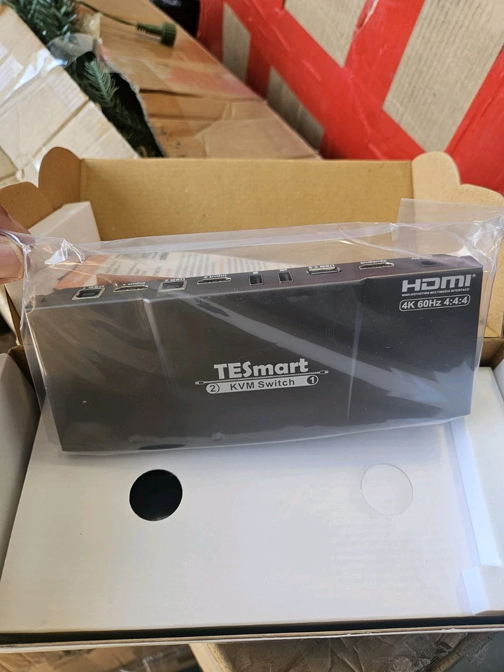 TESmart HDMI KVM Switch 2 Monitors 2 Computers 4K@60Hz, USB 2.0, Dual Monitor - Image 1 of 4