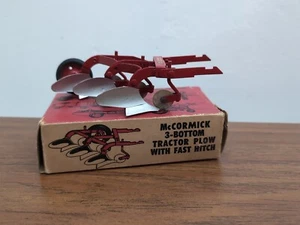 1/16 Eska IH International Harvester McCormick Tractor Plow 3 Bottom With Box - Picture 1 of 6