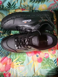 Ellesse Ladies Trainers Black size 6 UK - Picture 1 of 8