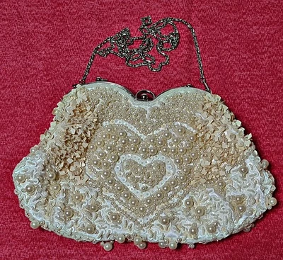 VINTAGE AUTHENTIC BEADED ARTIFICIAL PEARLS CLUTCH SHOULDER CROSSBODY BAG PURSE - Image 1 of 4