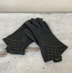 Vintage Women's Leather Gloves Black Felt Lined Size Small 70s 80s - Picture 1 of 5