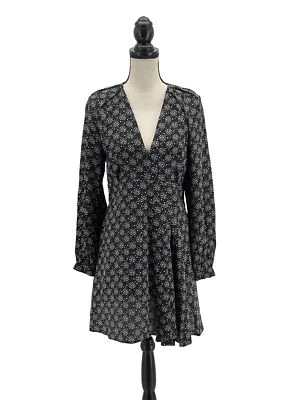 Vestido para mujer Equipment Alexandria negro estampado de estrellas 10 mangas globo seda Foto 1 de 4