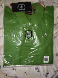 Polo Victorinox para mujer verde manga corta L nuevo con etiquetas $85 - Imagen 1 de 2