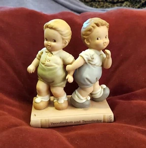 Enesco-Once Upon A Time Fairy Tale Series-"Tweedledum and Tweedledee" New - Picture 1 of 8