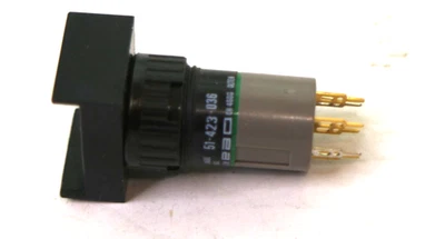 EAO 51-423-036 照明开关带灯泡 60V 1.2W — 第 1/4 张图片