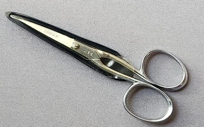 Singer #214 GERMANY 4" Embroidery  Scissors  w/ Case EUC - Image 1 of 4