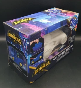 DC Batwheels Paint your own Spardose BAM alias The Batmobile Farben Aufkleber Szene - Bild 1 von 4