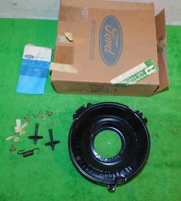 Ford Thunderbird 1977 1978 1979 NOS LH lámpara de cabeza cubo anillo kit Foto 1 de 3